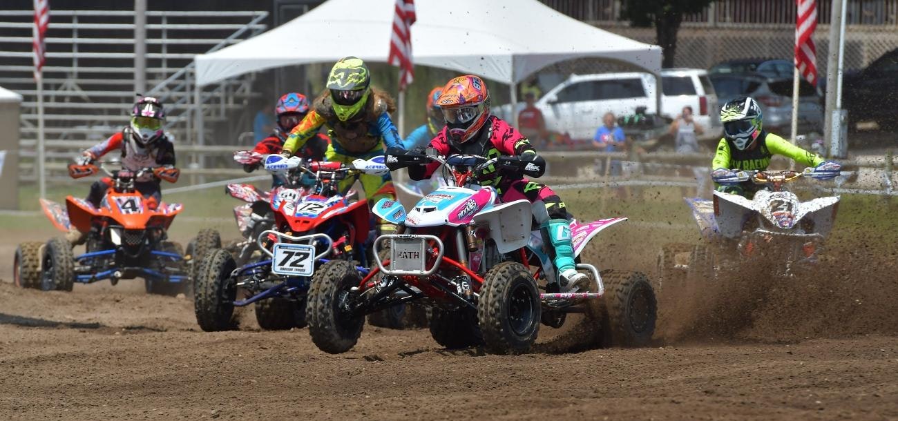 Photo Gallery: Loretta Lynn Amateur