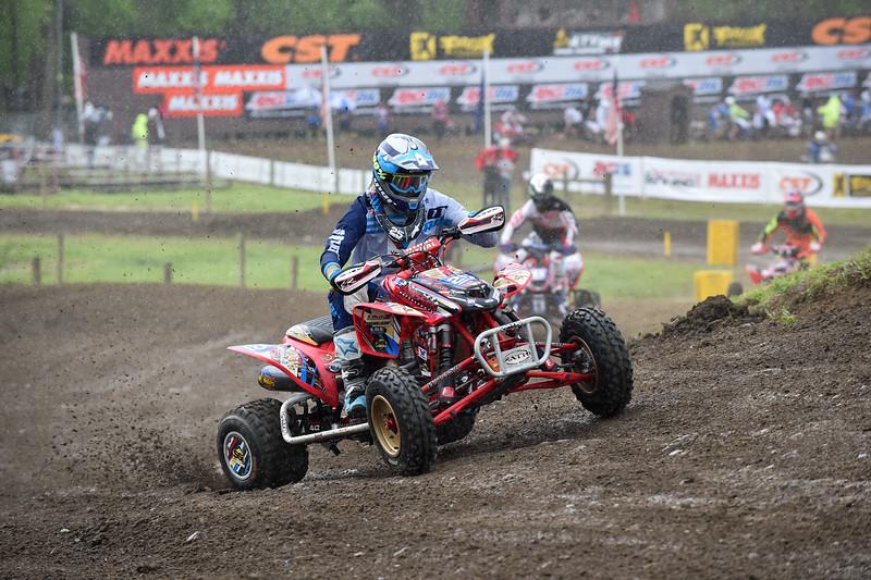 Janssen fought through the pack finishing in the top 10 in moto two. 