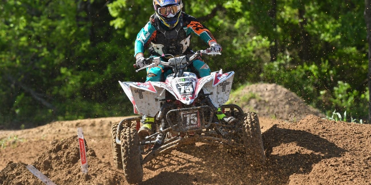 Photo Gallery: Underground Amateur