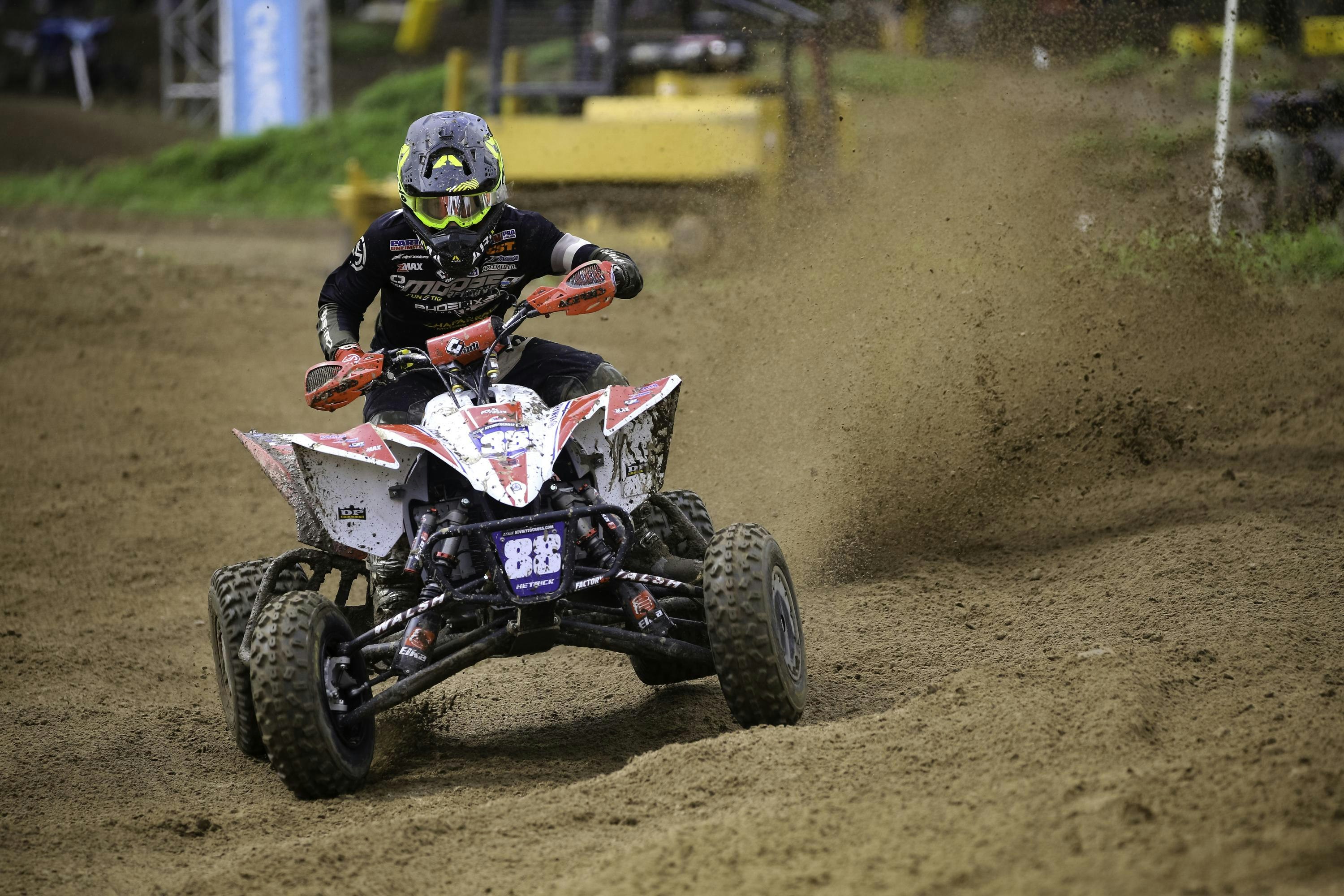 Photo Gallery: Loretta Lynn Pro