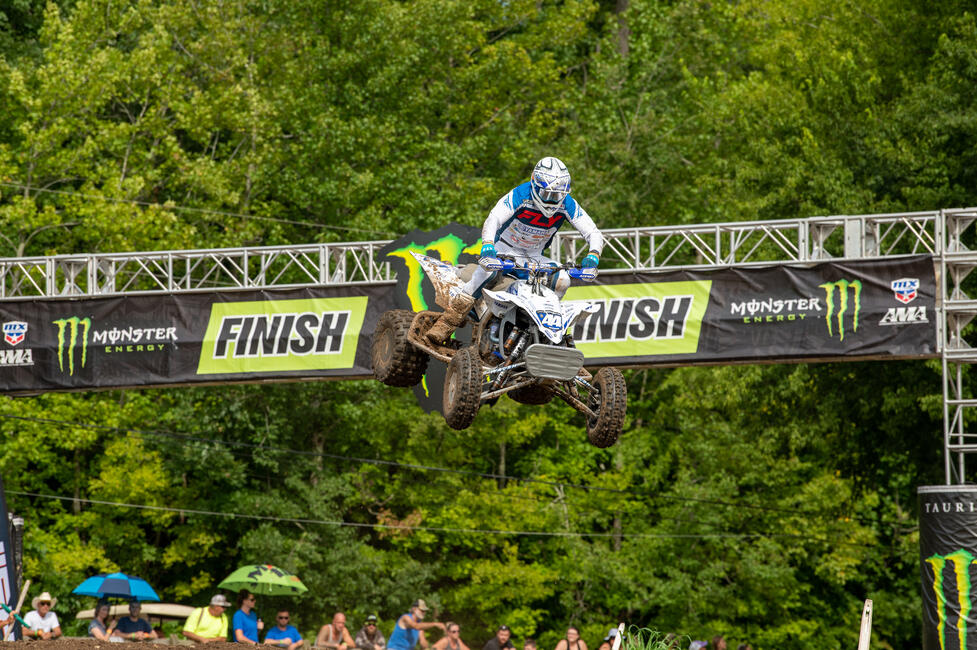 Wienen would go 2-1 for the overall win at Loretta Lynn's.