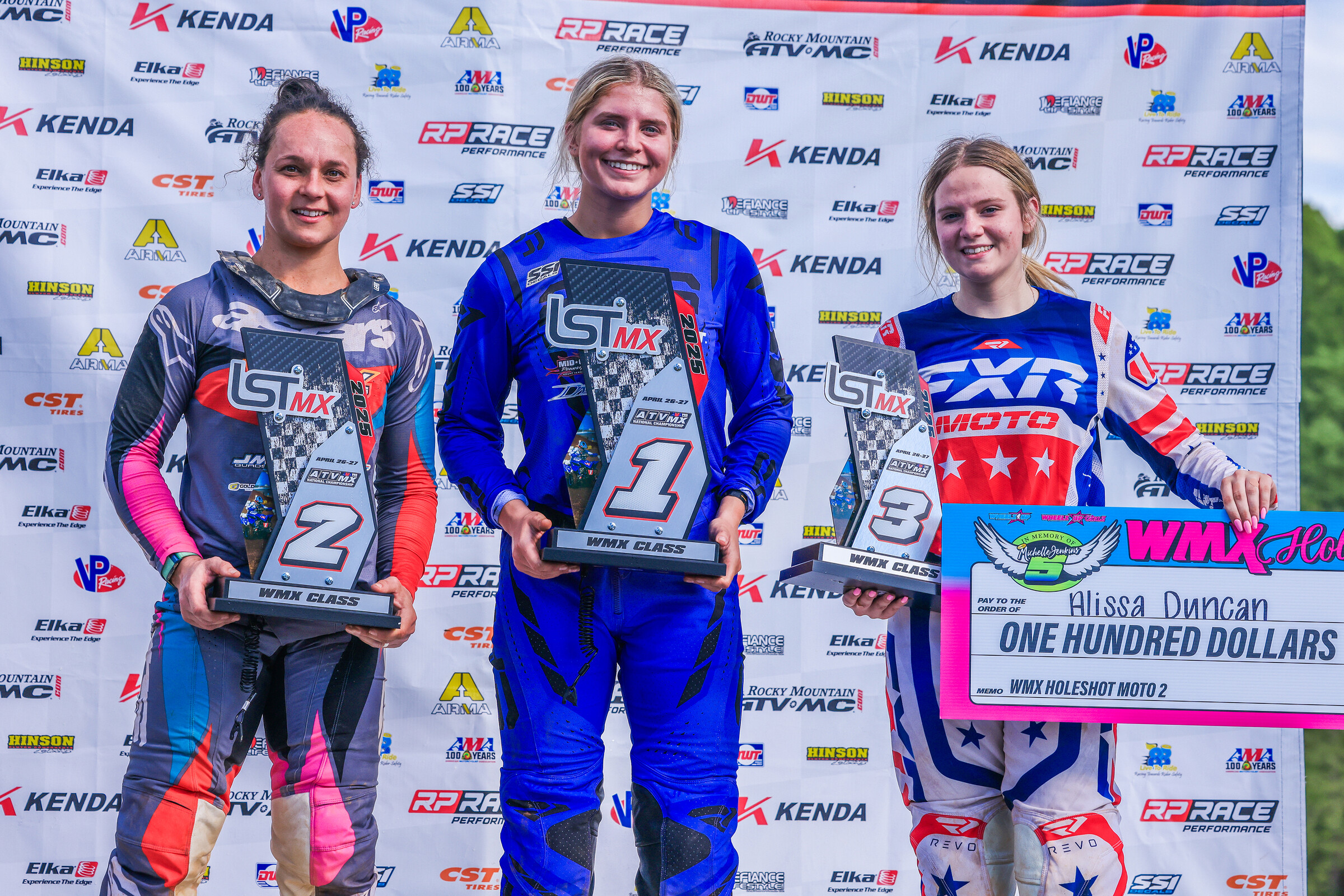 Kinsey Osburn (center), earned the WMX win, followed by Emma Wray (left) and Alissa Duncan (right).